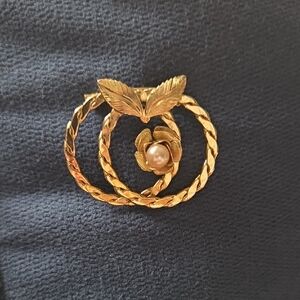 Vintage Gold-Tone Double Ring & Faux Pearl Rose Brooch